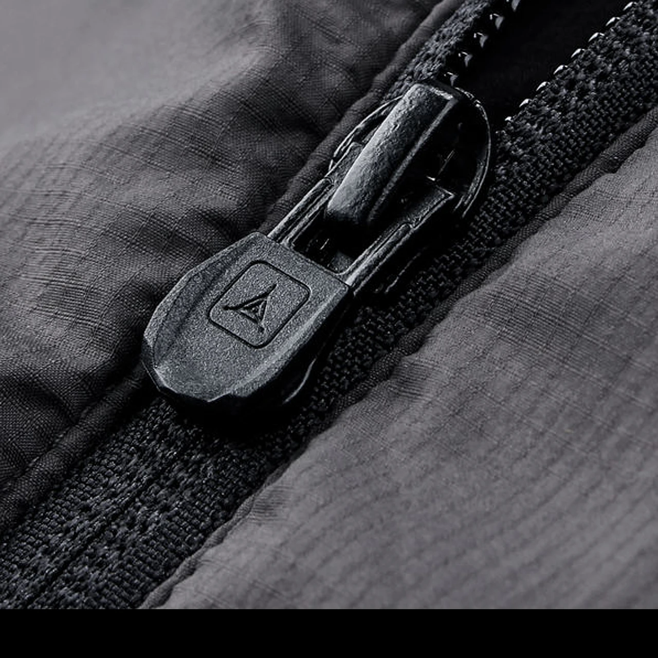 TAD Javelin Insulator Black - Image 5