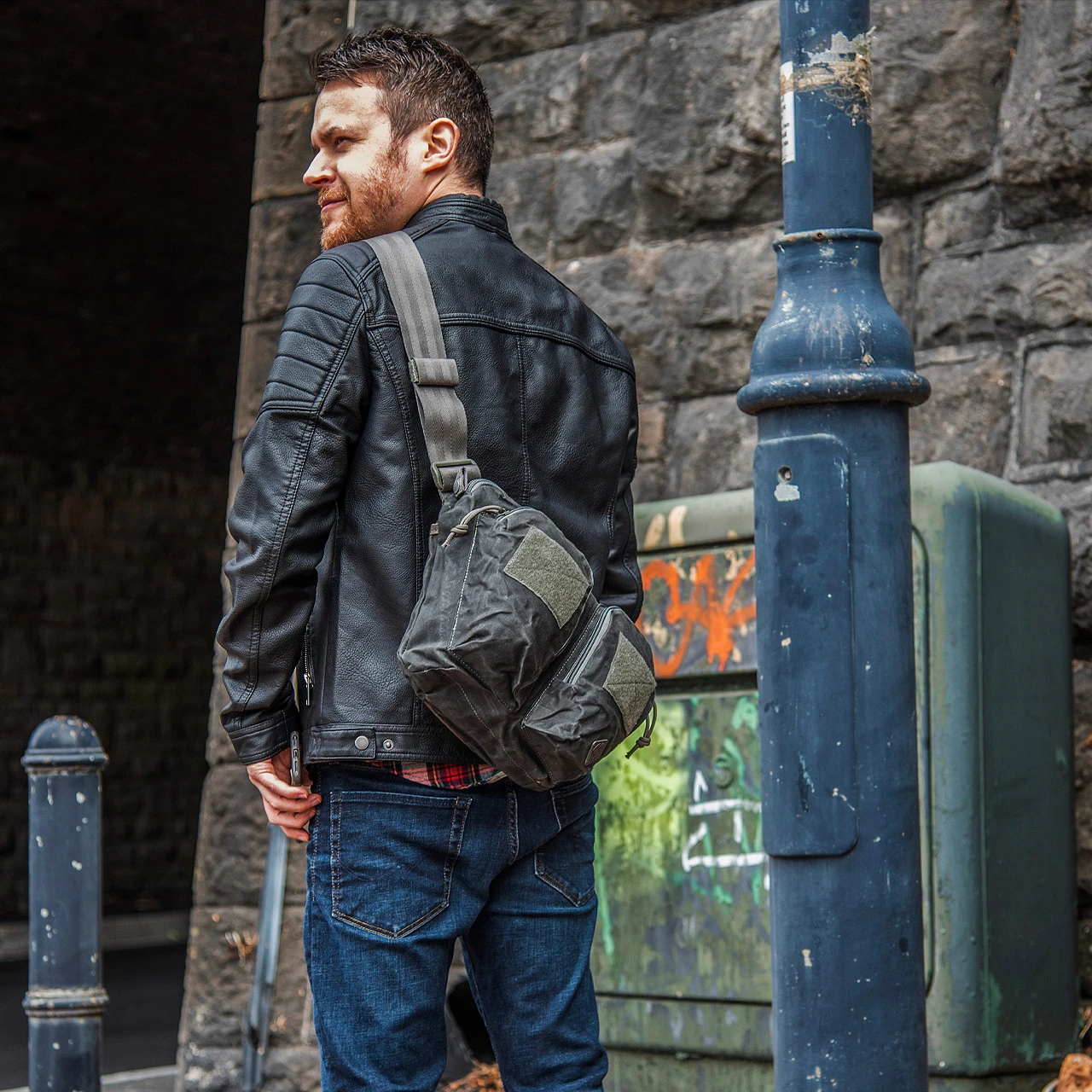 Magforce Aries Cross Body Waxed Canvas Bag - Image 14