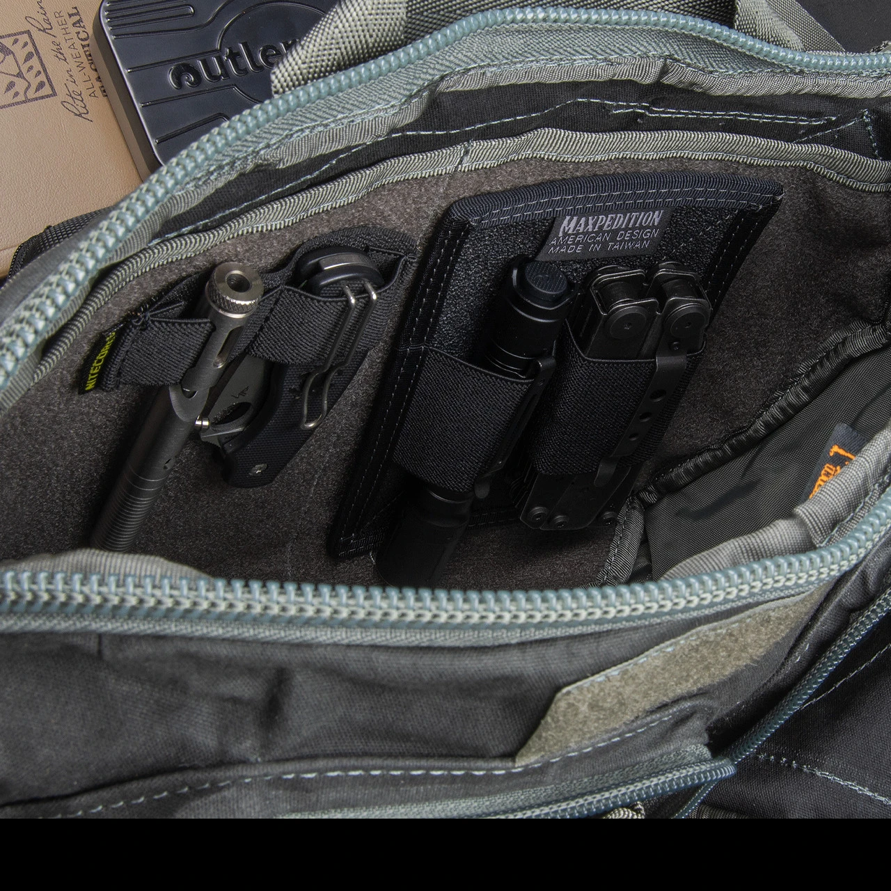 Magforce Aries Cross Body Waxed Canvas Bag - Image 8